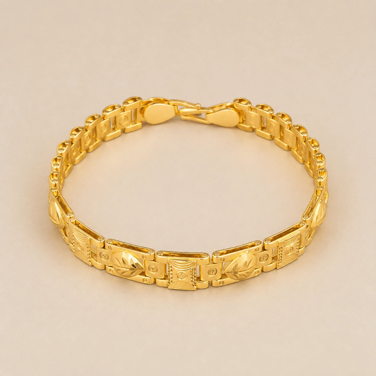 Leaf Motif Link Bracelet