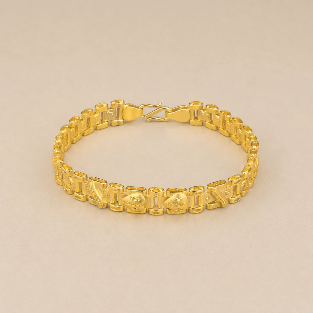 Ornate Link Pattern Bracelet
