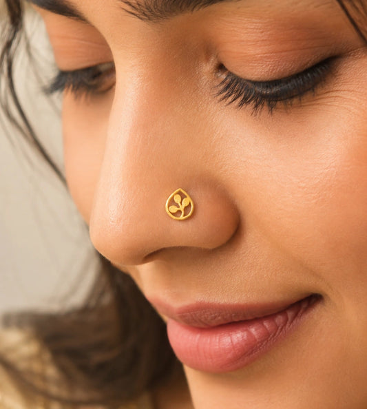 Teardrop Three-Leaf Nose Pin