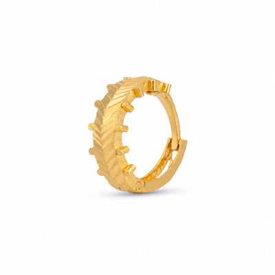 Leaf-Textured Chevron Hoop Nose Pin